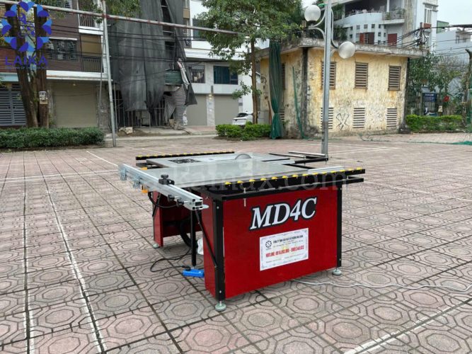 Máy cưa bàn gấp gọn MD4C với thiết kế hiện đại, tiện lợi Máy cưa bàn gấp gọn MD4C với thiết kế hiện đại, tiện lợi