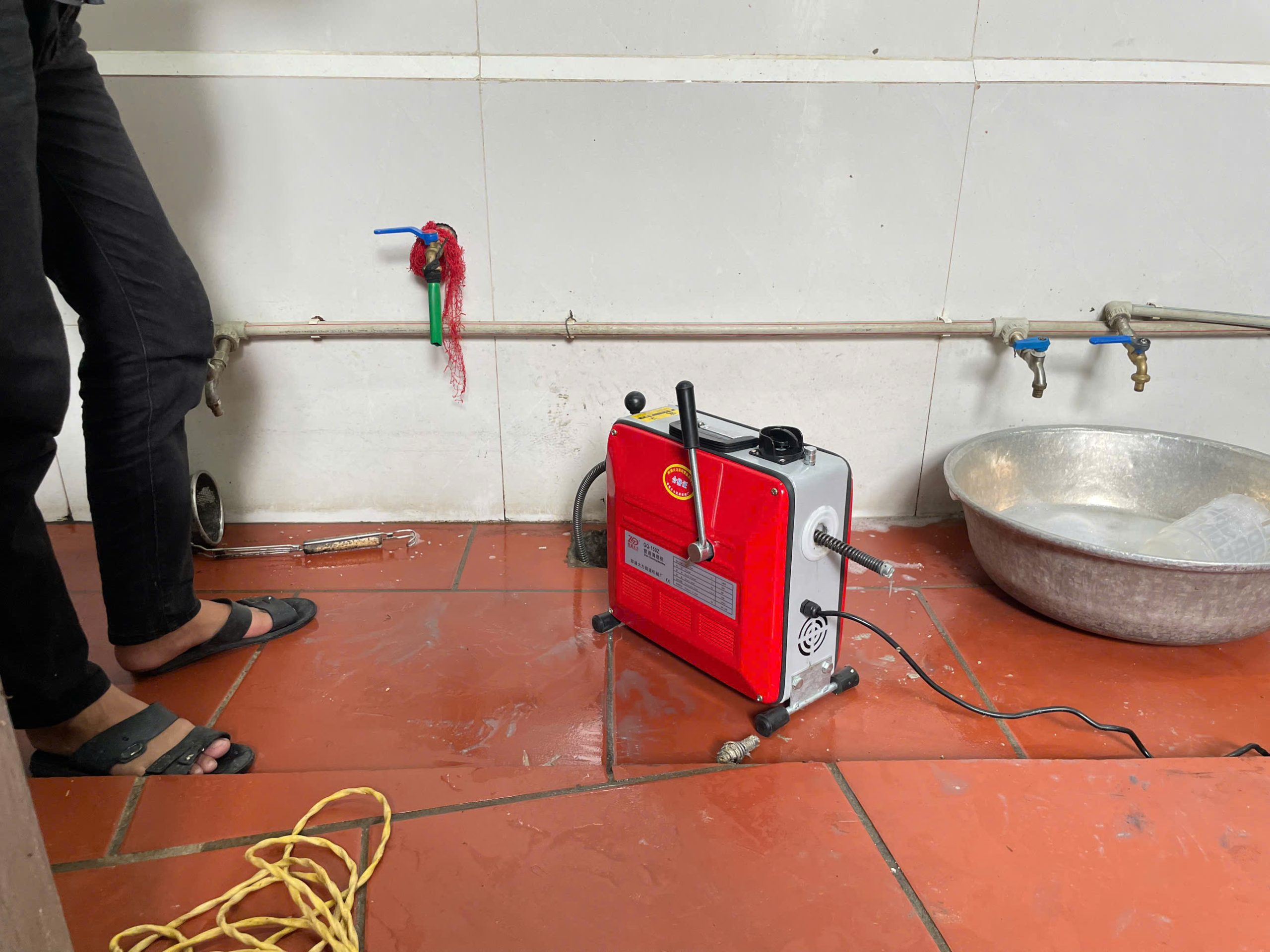 Máy thông cống GQ150Z-1800W hiệu quả xử lý tắc nghẽn đường ống