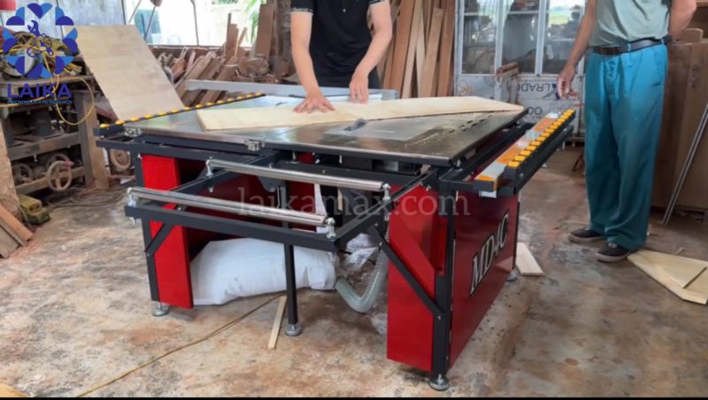 Bối cảnh Thái Bình nâng cấp máy cưa bàn trượt MD4C cho xưởng nội thất nhằm tăng độ chính xác và năng suất sản xuất Bối cảnh Thái Bình nâng cấp máy cưa bàn trượt MD4C cho xưởng nội thất nhằm tăng độ chính xác và năng suất sản xuất