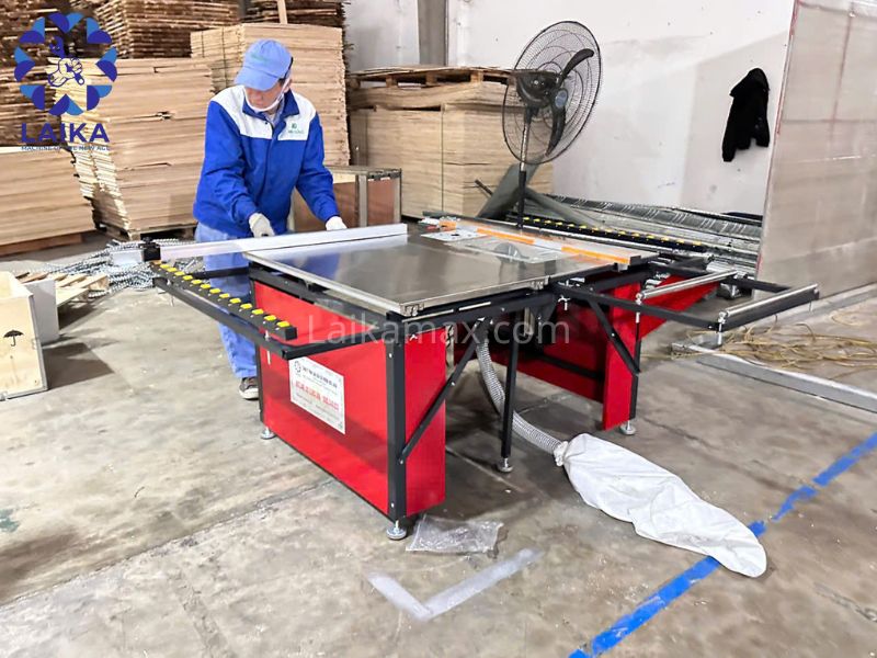 Hiệu quả cắt gỗ chính xác sau khi sử dụng máy cưa bàn trượt 2 lưỡi MD4C